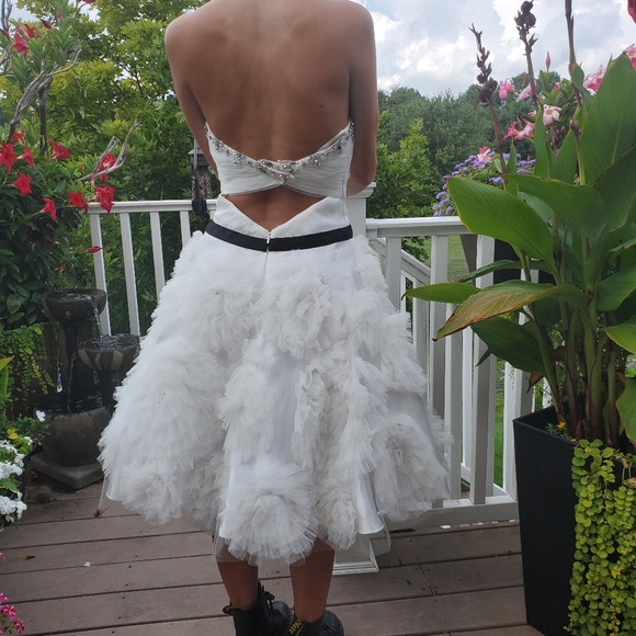 SATIN ROUGE, Beautiful Retro Knee length Wedding, Prom, Party Dress - Picture 4 of 15